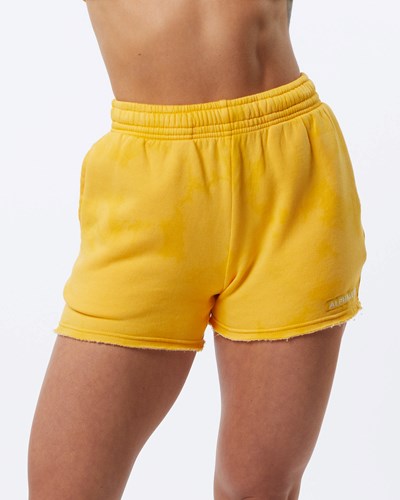 Honey Alphalete Washed 3.5" Fleece Short | 90485-GCJZ