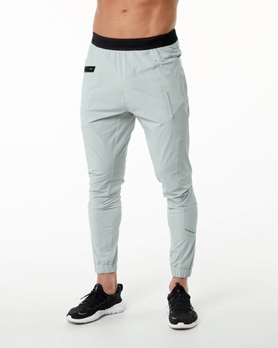 Oyster Grey Alphalete Lightweight 4-Way Stretch 29" Training Pant | 56273-JQCR