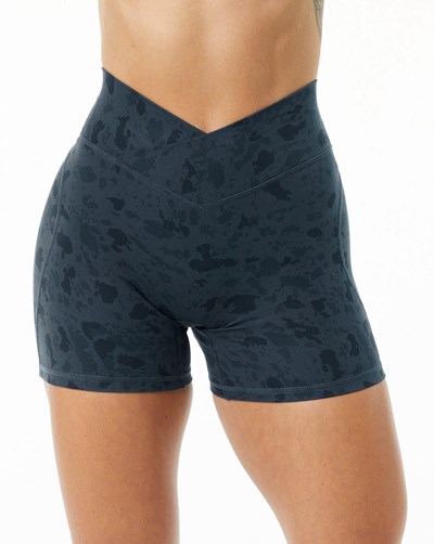 Pebble Print Whale Blue Alphalete Single Brushed Cross-Wrapped Short | 21607-GCTH