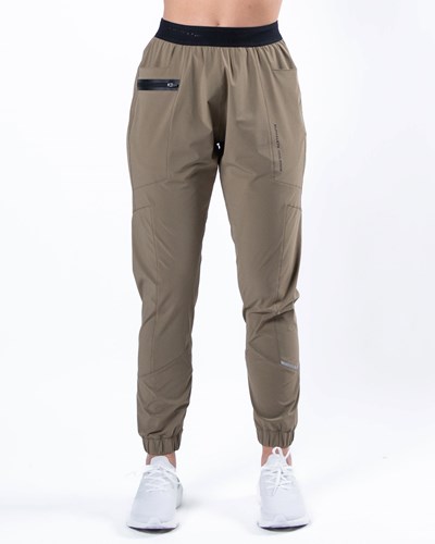 Taupe Alphalete Woven 4-Way Stretch 28" Pant | 58491-PXWZ