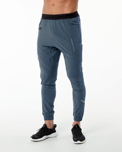Whale Blue Alphalete Lightweight 4-Way Stretch 29" Training Pant | 56974-RIUZ