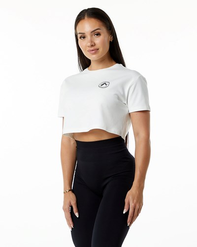 White Alphalete Fitted Performance Short Sleeve Crop | 25387-KTLH